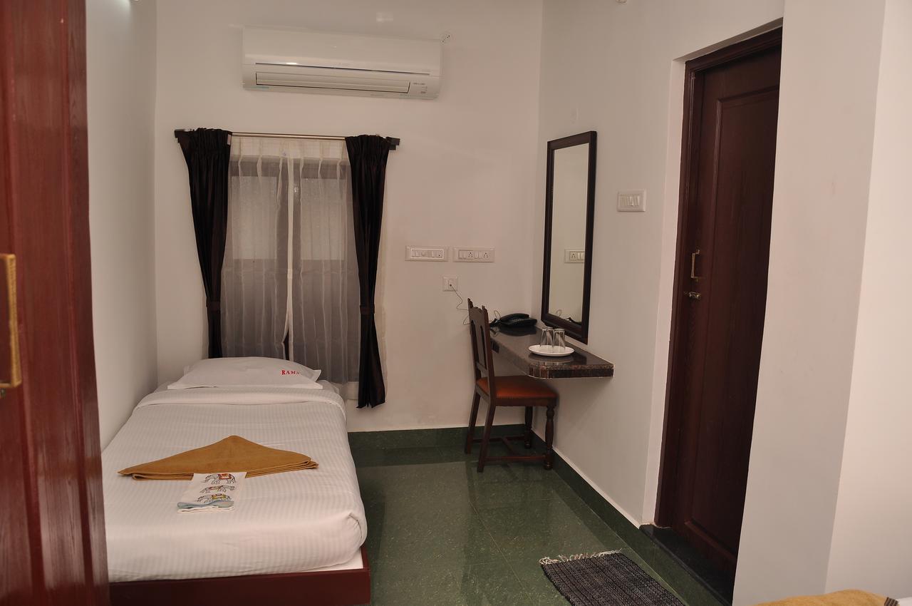 Rams Inn Thanjavur Εξωτερικό φωτογραφία